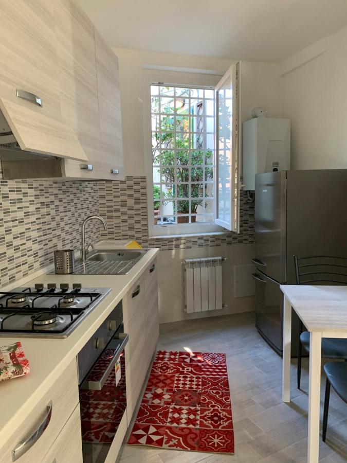 Holiday At Chiavari Exterior foto